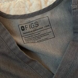 Figs graphite scrub top XXS Zamora